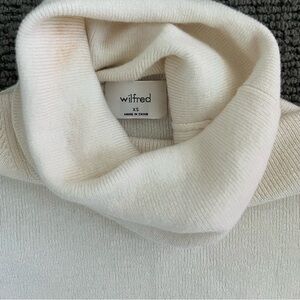 Aritzia Wilfred cropped turtleneck sweater